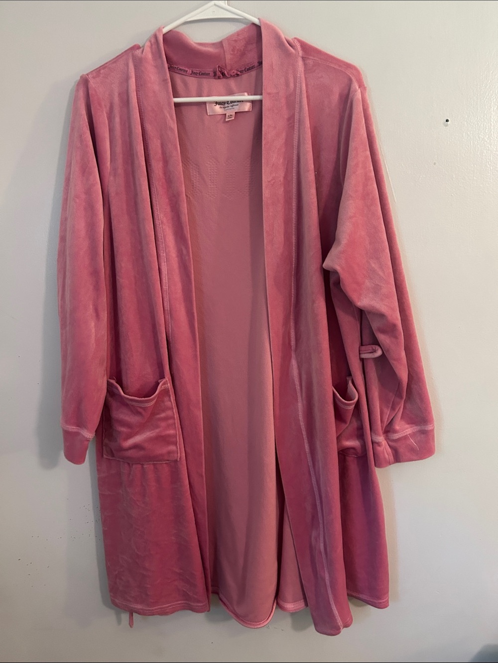 Juicy Couture Plush Velvet Open-Front Robe in Pink